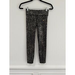 Nike Dri-Fit One Girls Leggings Size M, NWT
